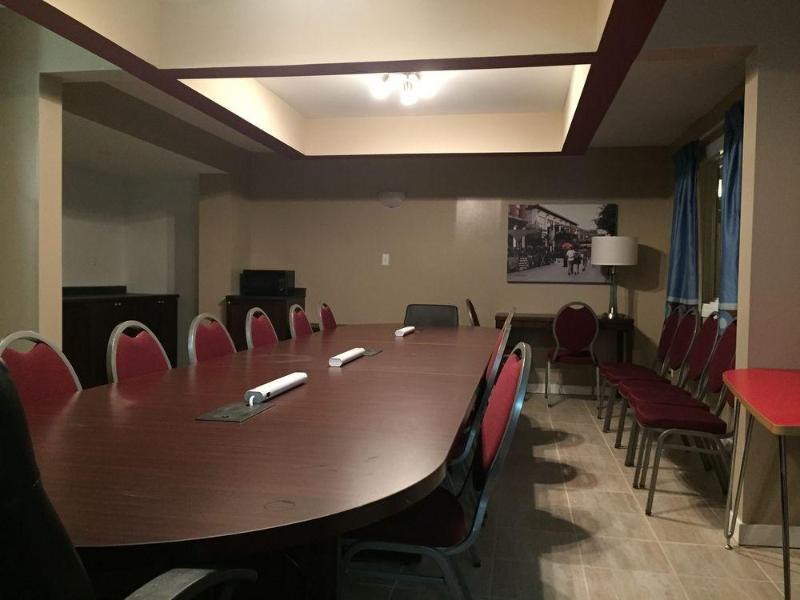 Super 8 By Wyndham Red Deer City Centre Εξωτερικό φωτογραφία